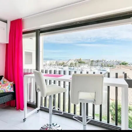 Absolu Chic Naturiste Apartment