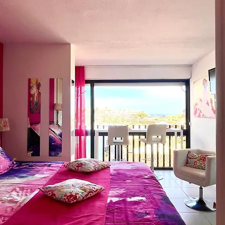 Absolu Chic Naturiste Apartment